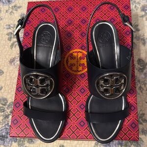 Tory Burch Navy Blue Sandals with Iconic Design
